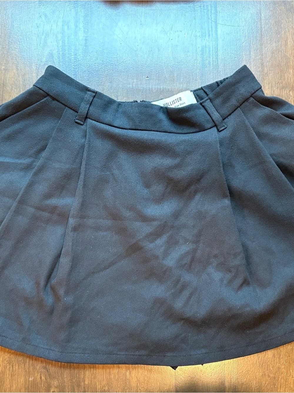 Hollister Ultra High-Rise Black Skort | Size Medium | Built-In Shorts